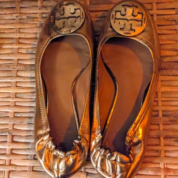 Tory Burch metallic rose gold leather ballet flats size 8 (approx) - Picture 1 of 9